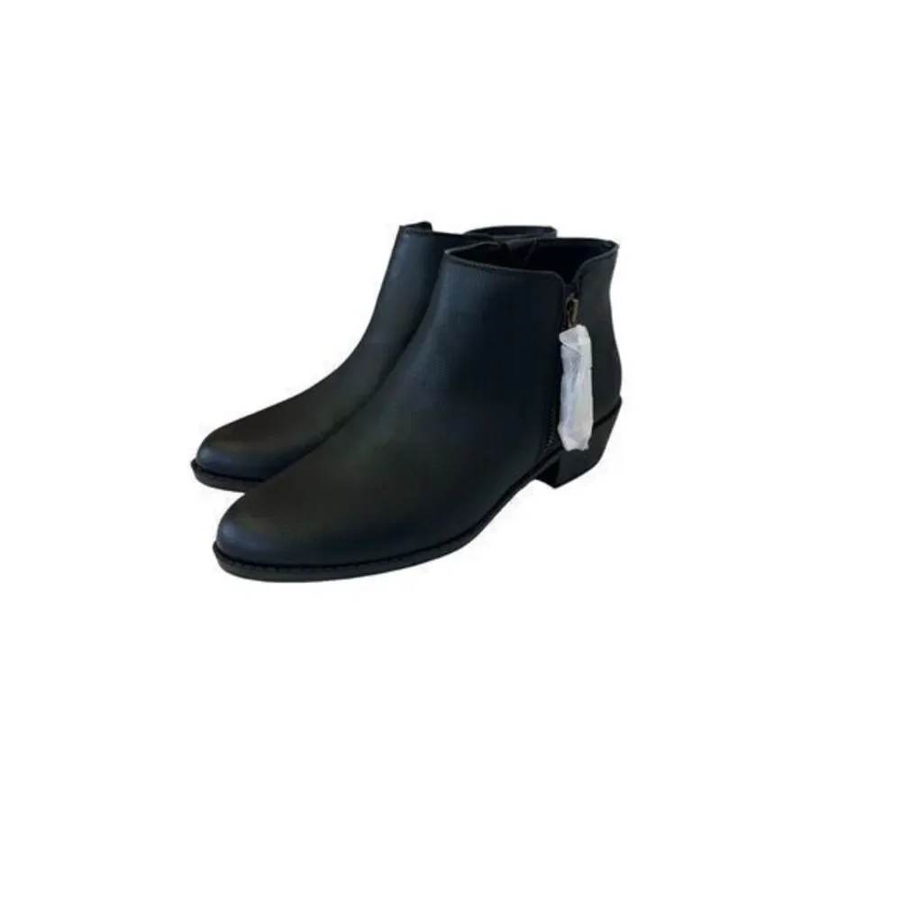 ZODIAC Val Western‎ Bootie Black Faux Leather Women's Sz 9M Low Stacked Heel NWB